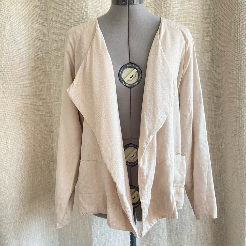 ASTR Cream Textured Drape Front Blazer Jacket Small